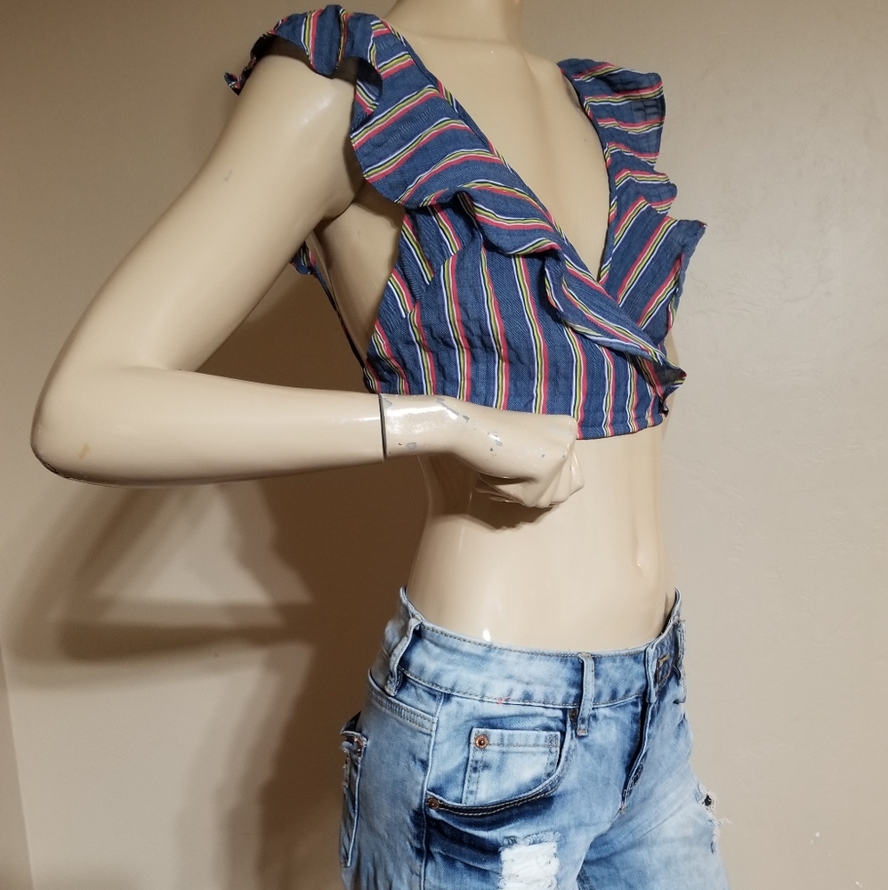 WILD HONEY STRIPED RUFFLE CROP TOP. - Picture 2 of 8